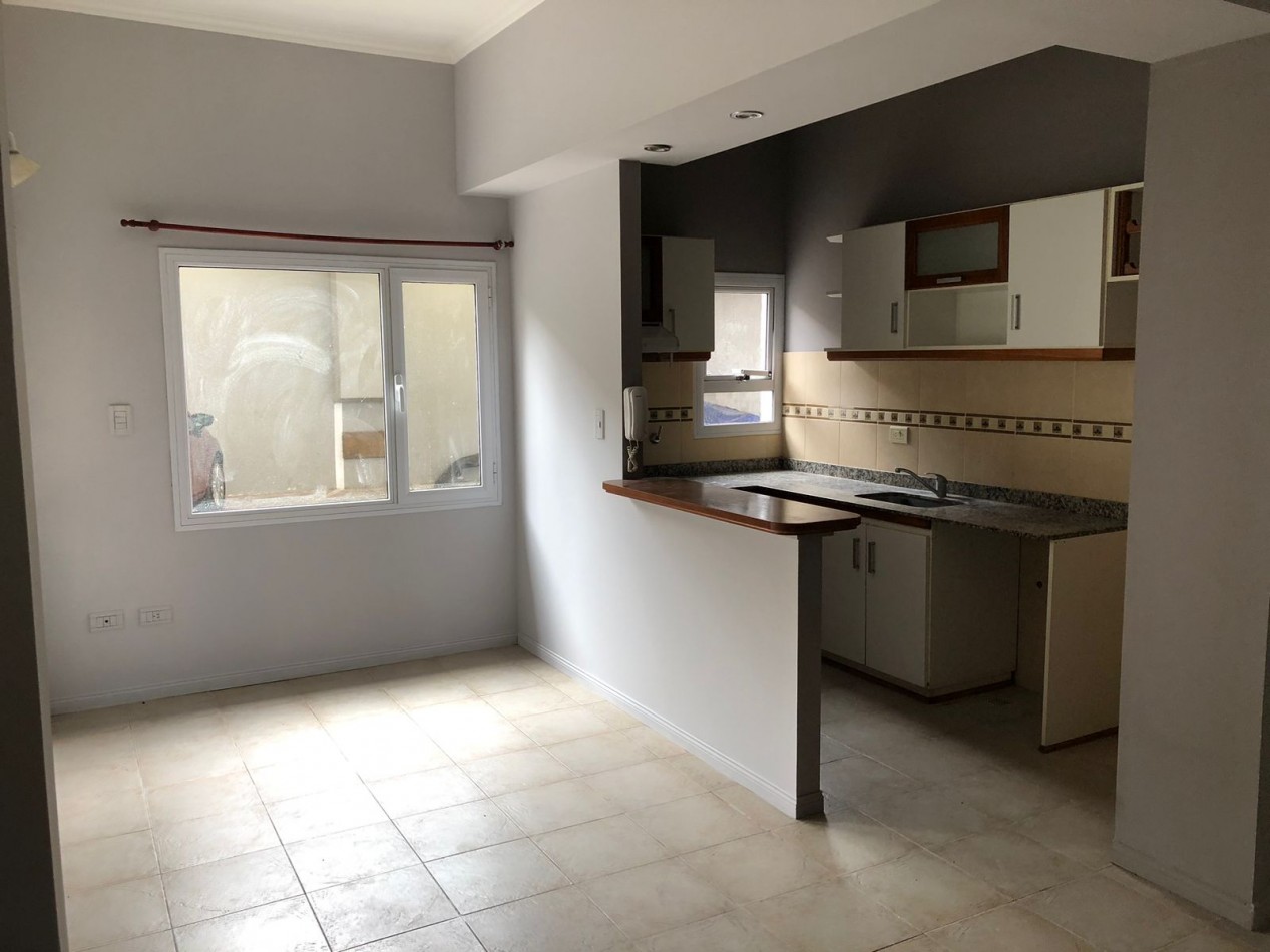 Venta depto 2 dormitorios + 4 cocheras