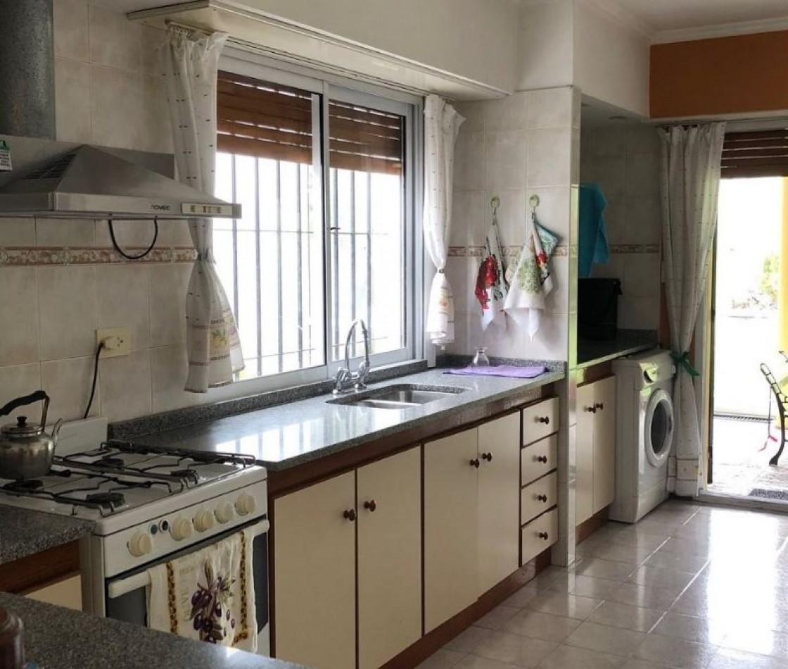 Venta casa de cuatro dormitorios