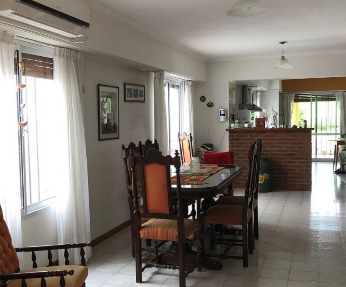 Venta casa de cuatro dormitorios