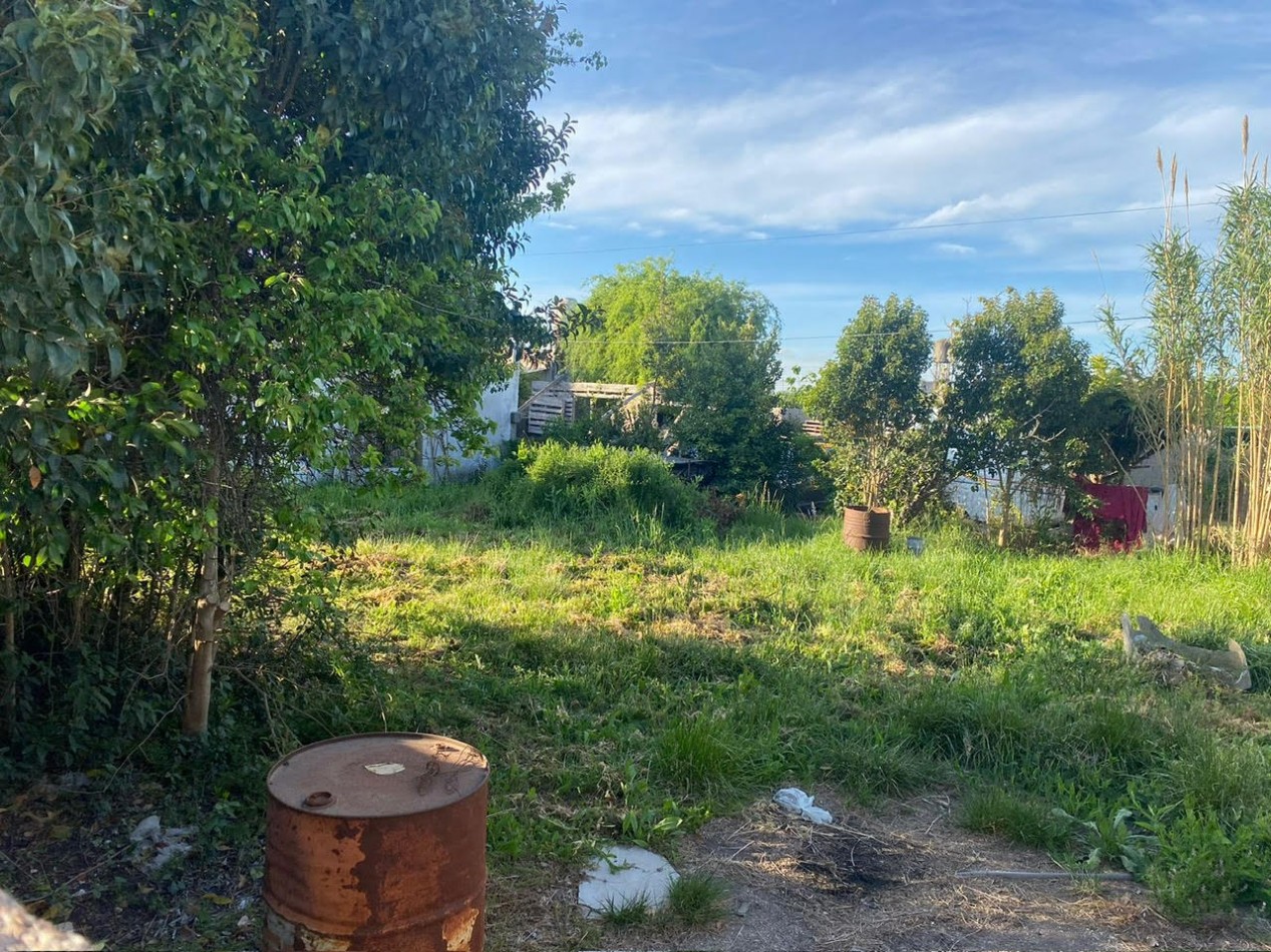 Venta locales + terreno en Loma Negra