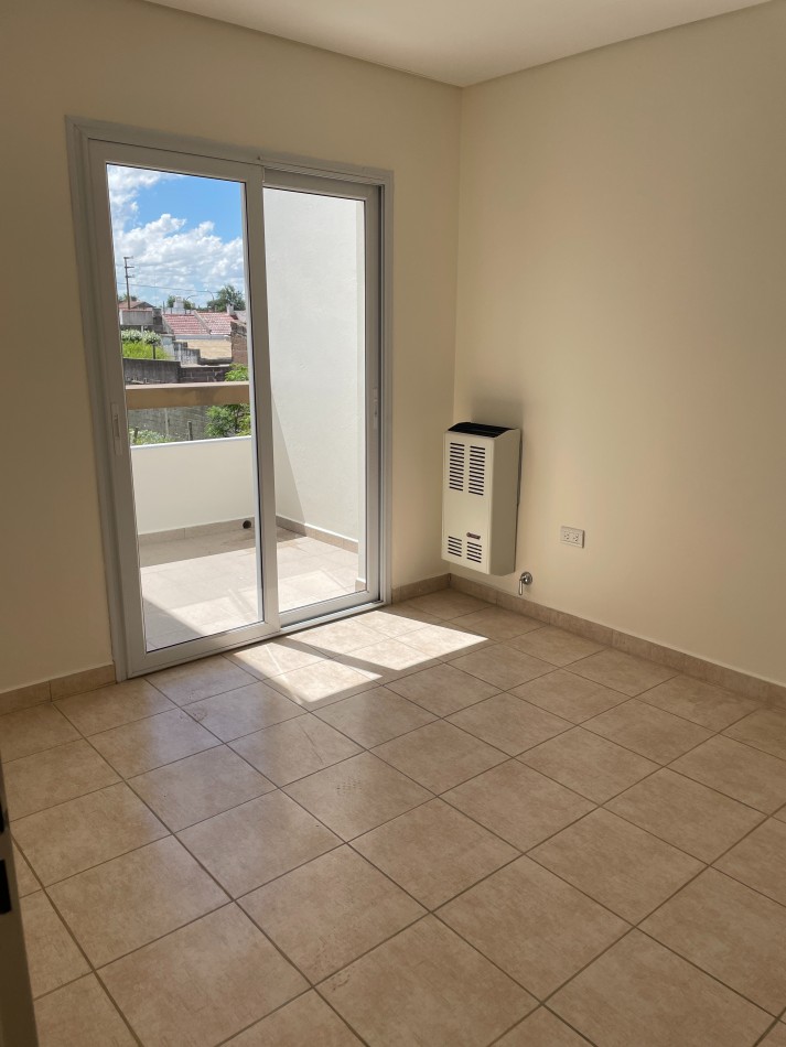 Venta dos deptos + local + cocheras