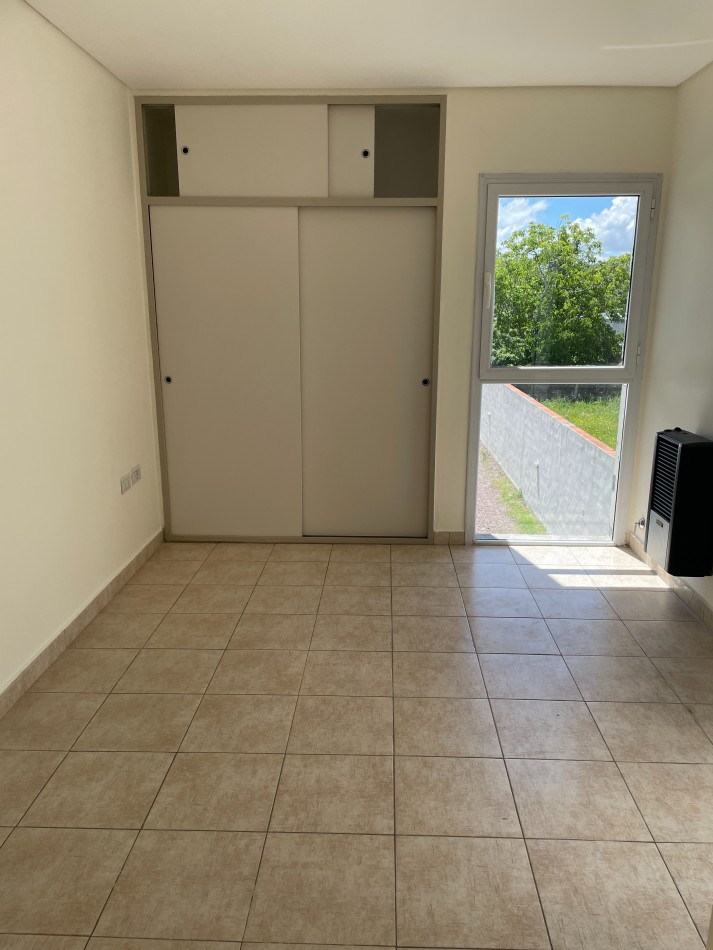 Venta dos deptos + local + cocheras