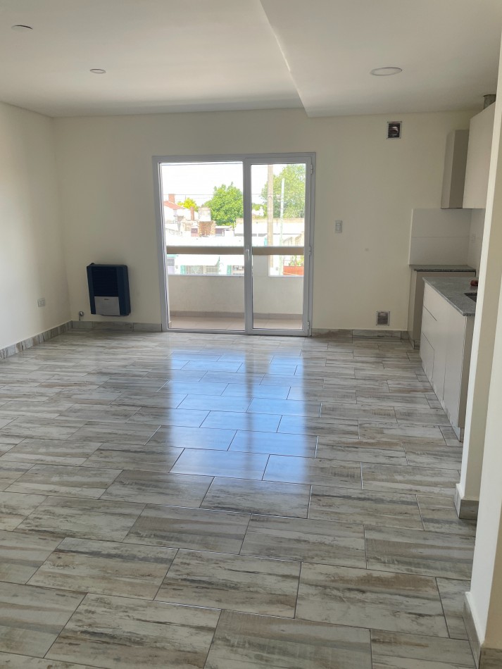 Venta dos deptos + local + cocheras
