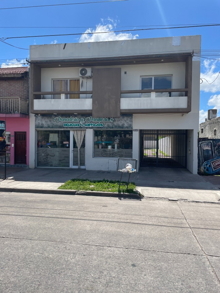 Venta dos deptos + local + cocheras
